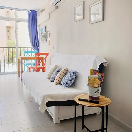Apt In The Heart Of בנידורם